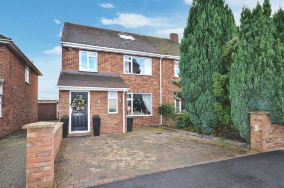 4 Bedroom Semi-Detac...